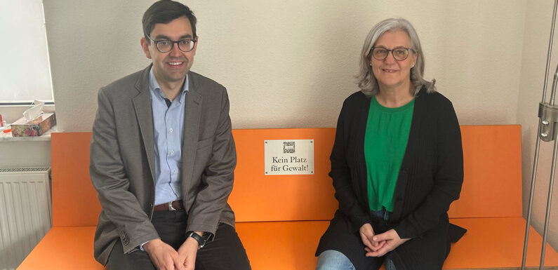 Landtagsabgeordneter Jan-Philipp Beck besucht Stiftung Opferhilfe Niedersachsen in Bückeburg: „Engagement für die Gesellschaft im Fokus“