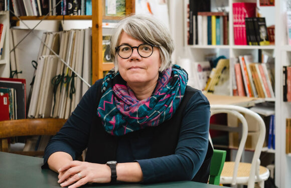 Identität & Aufbruch – Ausstellung und Lesung mit Birgit Weyhe