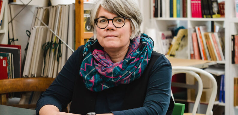 Identität & Aufbruch – Ausstellung und Lesung mit Birgit Weyhe