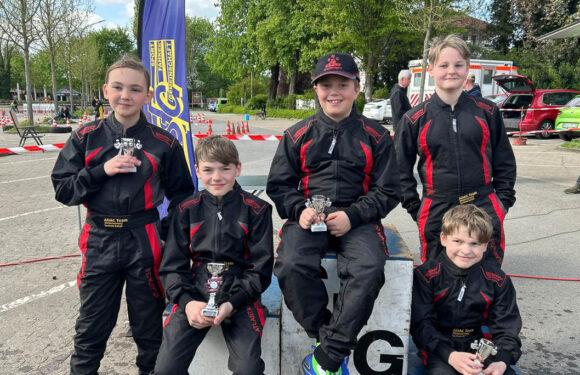 Viel Pech und zweimal Platz Zwei: Stetiger Platzwechsel im Kart und Einführungslehrgang im ADAC Slalom Youngster-Cup