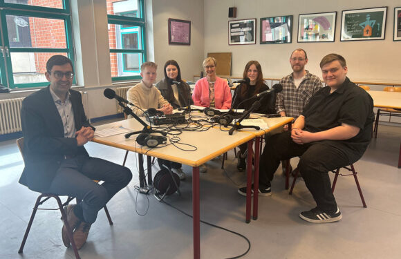 Beck übernimmt Patenschaft für Schüler-Podcast im Landtag