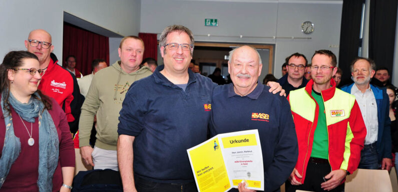 ASB ehrt fleißigste Samariter: Hartmut Jamm für besondere Verdienste und langjährige Zugehörigkeit ausgezeichnet