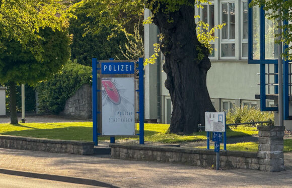 Vornhagen: Fahrzeuge und Werkzeug aus Betriebshalle gestohlen