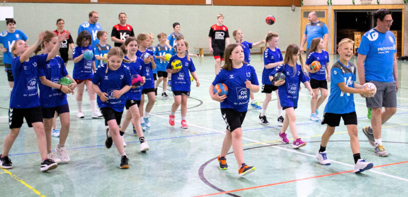 Junge Handballer des TVE Röcke gewinnen Training mit den Profis von GWD Minden
