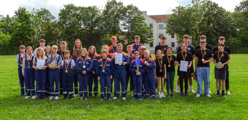 50 Jahre Jugendfeuerwehr Bückeburg mit Kräftemessen bei Stadtwettbewerben