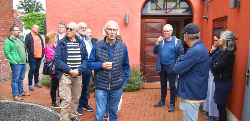 Synagoge als Gedenk- und Lernort: SPD/FDP-Gruppe im Kreistag besichtigt ehemalige Synagoge