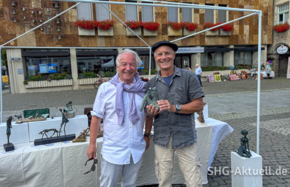 Neue Gesichter bei Open Art: Kunst rund um den Bückeburger Marktplatzbrunnen