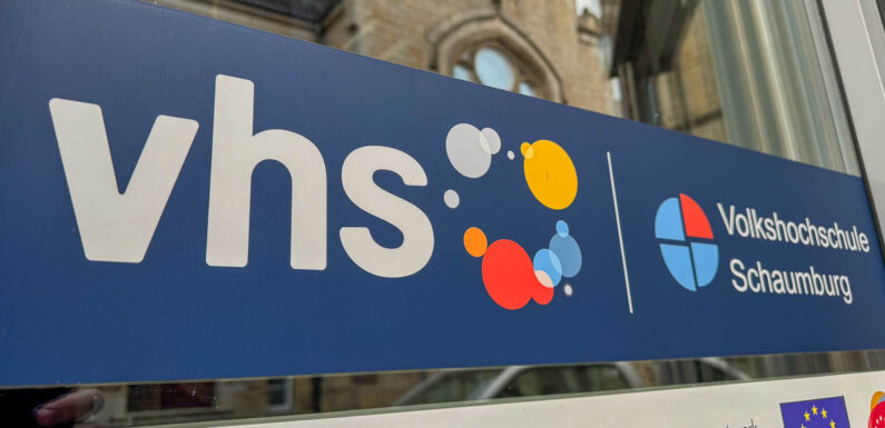 VHS-Kurs und Vortrag: „Selbstsicherheit“ und „Jung kauft Alt“