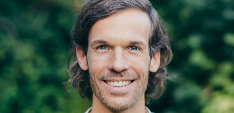 VHS Bückeburg: Yin Yoga und Live-Konzert mit Remoji