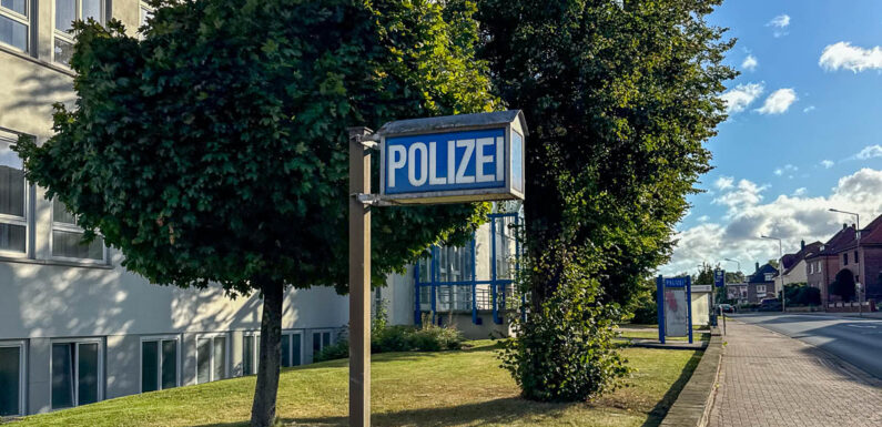 Stadthagen: Unfallflucht vor der Grundschule am Sonnenbrink