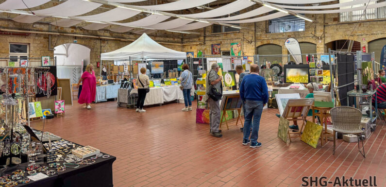 Kunst hoch drei: Wagenremise auf Schloss Bückeburg wird zum „Hot Spot“ der Kreativen