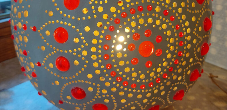 Beleuchtete Besonderheiten beim Kürbisfest in der Begegnungsstätte Bückeburg