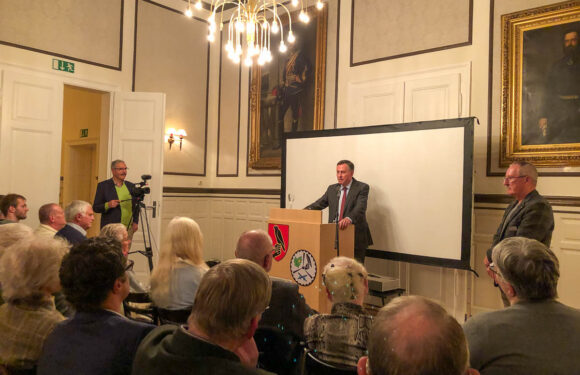 „Europa ist alleine noch immer nicht verteidigungsfähig“: EU-Abgeordneter David McAllister spricht in Jägerkaserne über die Sicherheitspolitik der EU