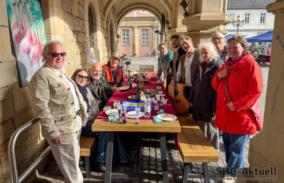 Großes Interesse und gutes Wetter: Stimmungsvoller Abschluss der „Open Art“-Saison in Bückeburg