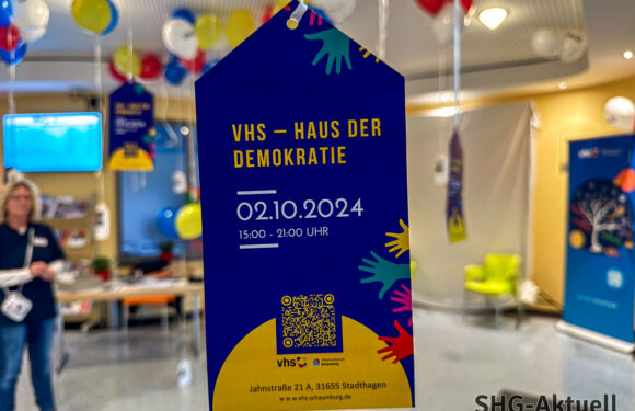 Ein Tag voller Kunst und Bewegung: „Haus der Demokratie“ in der VHS Stadthagen
