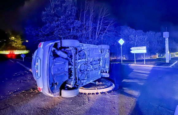 Unfall beim Abbiegen auf der B83 bei Bückeburg: Mehrere Personen verletzt