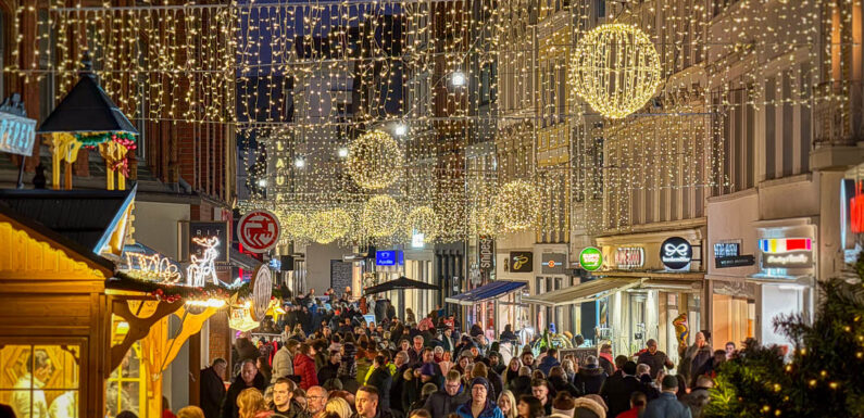 Mindener Weihnachtsmarkt startet am 26. November mit Riesentanne, Aprés Work, Nikolaus und mehr