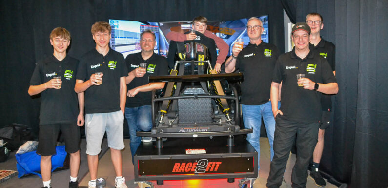 24 harte, digitale Rennstunden fürs eSports-Team des SMC