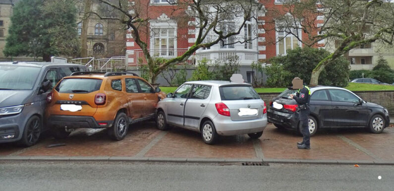 Medizinischer Notfall: Bückeburger gibt Vollgas und rammt parkende Autos
