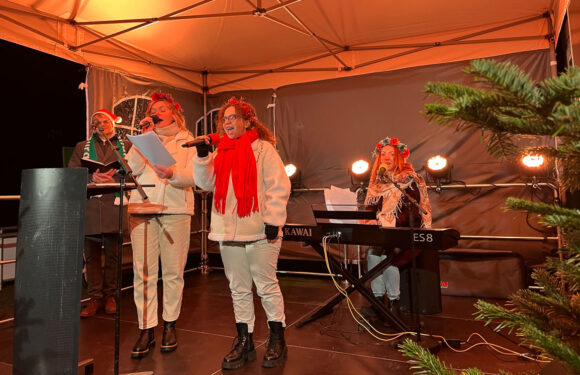Gänsehautmomente im Stadion: Hunderte kommen zum Weihnachtssingen beim VfL Bückeburg