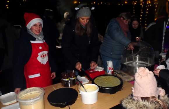 Schneeballwerfen, Weihnachtsmann und große Tombola: Der TVE Röcke feiert seinen Adventszauber