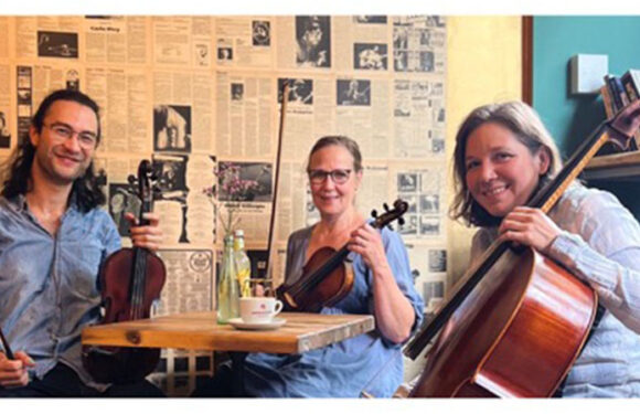 „Hälm“: Drei Vollblutmusiker spielen Nordic Folk auf Schloss Baum