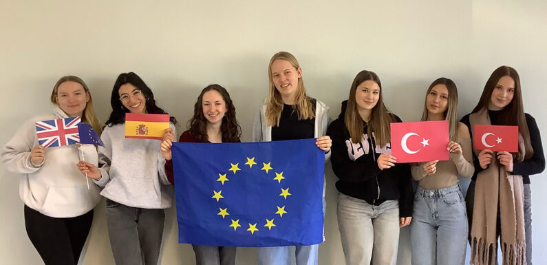 BBS Rinteln: Schülerinnen sammeln internationale Berufserfahrung mit Erasmus+