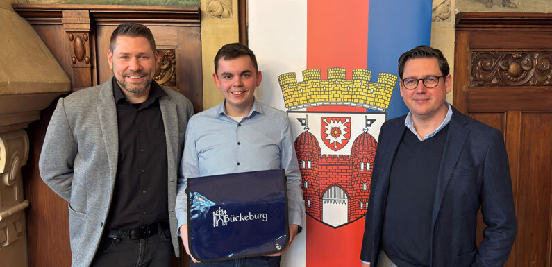 Erfolgreicher Ausbildungsabschluss bei der Stadt Bückeburg