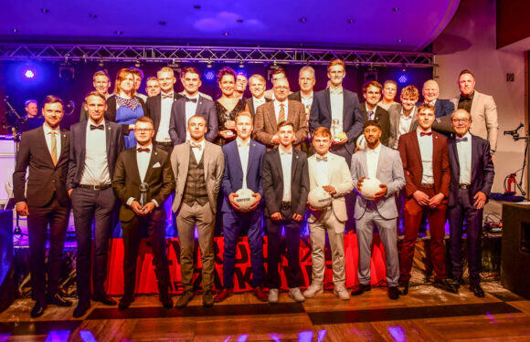 27. Stadthäger Ball des Sports führt Besucher in der Bad Nenndorfer Wandelhalle „Zurück in die Zukunft“