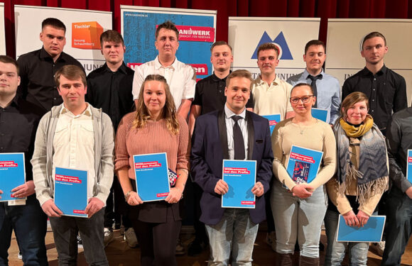 „Wenn es heute brennt, rufen wir Sie!“ 57 Neu-Gesellen durch die Kreishandwerkerschaft Niedersachsen-Mitte freigesprochen