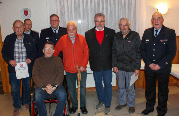 Feuerwehr Tallensen-Echtorf zieht Bilanz und ehrt Mitglieder