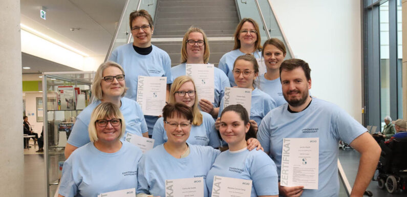 12 Pflege-Mitarbeiter am Schaumburger Klinikum zu „Move Coaches“ ausgebildet