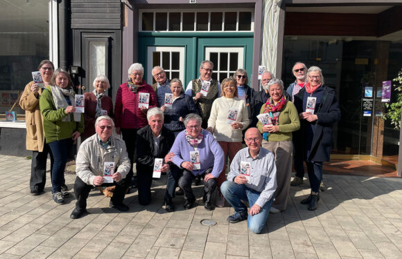Stadthagen präsentiert neuen Gästeführer-Flyer mit Jahresprogramm 2025