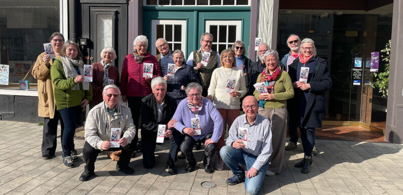 Stadthagen präsentiert neuen Gästeführer-Flyer mit Jahresprogramm 2025