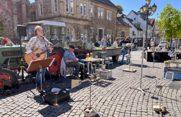 Farbenfroh wie der Frühling: Open Art begeistert erneut mit vielseitigen Künstlern, anregendem Austausch und Musik