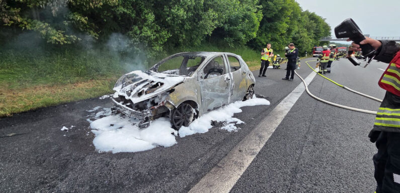 Brennender PKW auf der A2 löst stundenlangen Sucheinsatz aus