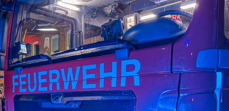 Bückeburg: Feuerwehr-Einsatzkräfte an Silvester mit Feuerwerk beschossen