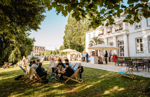 Sundowner Bad Nenndorf: Mit Drinks und schöner Stimmung den Sonnenuntergang genießen