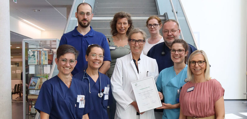 Professionelle, geriatriespezifische Versorgung im Agaplesion Ev. Klinikum Schaumburg bestätigt