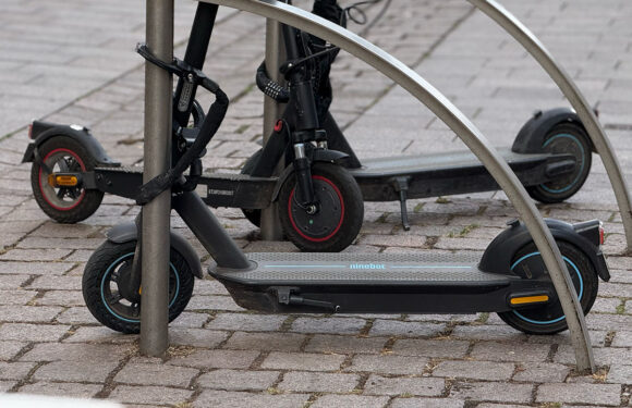 Nach Beschwerden: Polizei kontrolliert E-Scooter-Fahrer im Innenstadtbereich von Stadthagen
