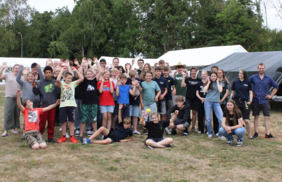 Jugendfeuerwehren und Jugendrotkreuz beim gemeinsamen Zeltlager