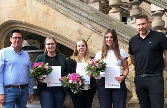 Erfolgreiche Abschlussprüfungen bei der Stadtverwaltung Bückeburg