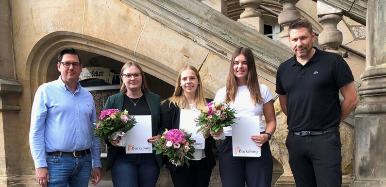 Erfolgreiche Abschlussprüfungen bei der Stadtverwaltung Bückeburg