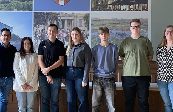 Ausbildungsstart: Nachwuchskräfte bei der Stadt Bückeburg offiziell begrüßt