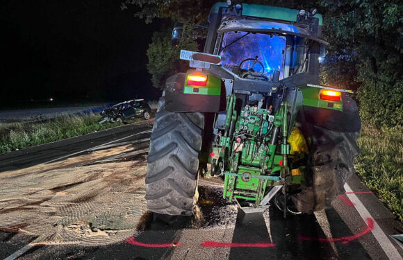 Schwerer Verkehrsunfall in Porta Westfalica: Bückeburgerin fährt gegen Traktor