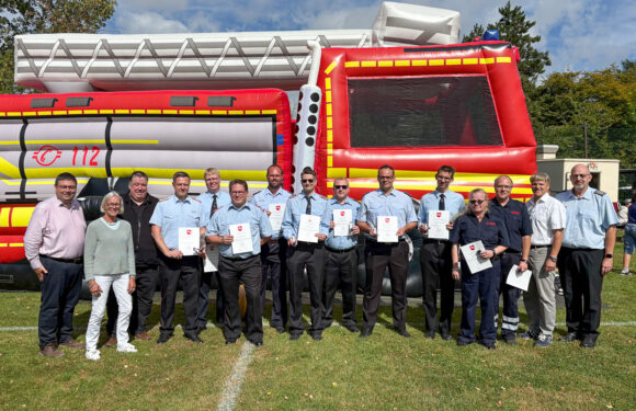 Stadtfeuerwehr Stadthagen: Familienfest mit Verleihung der Hochwassermedaille