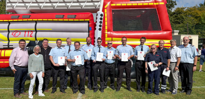 Stadtfeuerwehr Stadthagen: Familienfest mit Verleihung der Hochwassermedaille