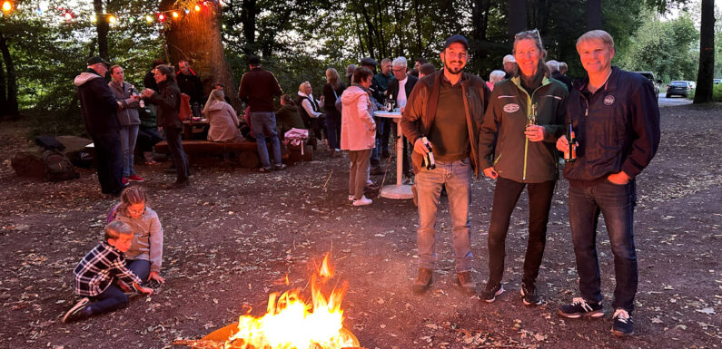 Verkehrsverein Wendthagen-Ehlen feiert: Auch Feuerschalen verbreiten eine wohlige Abendstimmung