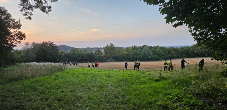 600 Einsatzkräfte auf der Suche: Vermisste Seniorin (84) aus Rodenberg gefunden