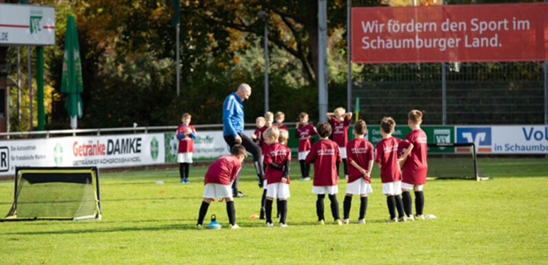 Profi-Fußballcamp beim VfL Bückeburg